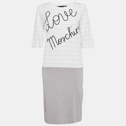 Love Moschino White & Grey Book Paper Printed Cotton T-Shirt Dress M - Love Moschino - Modalova