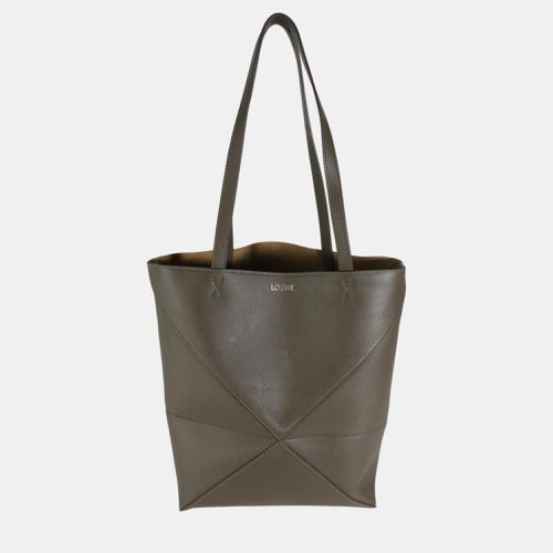 Loewe Khaki Shiny Calfskin Medium Puzzle Tote Bag - Loewe - Modalova