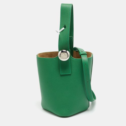 Pebble Mini Leather Bucket Bag - Loewe - Modalova
