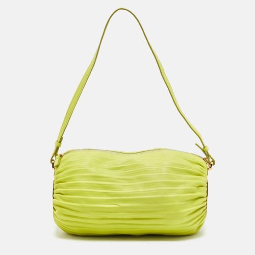 Loewe Lime Green Pleated Leather Bracelet Pouch Bag - Loewe - Modalova