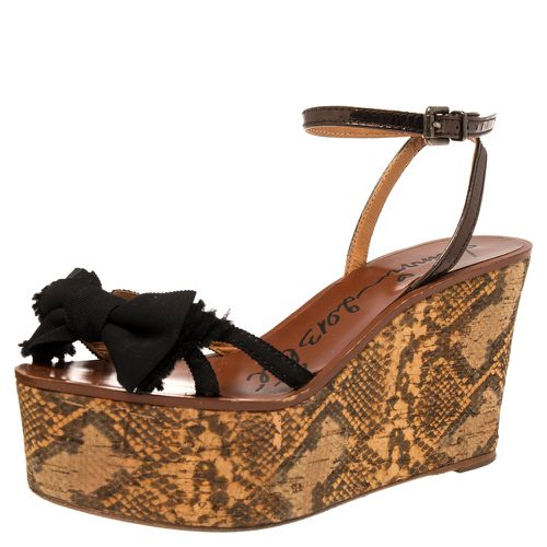 Lanvin Metallic/Black Canvas and Leather Bow Python Print Platform Wedge Sandals Size 39 - Lanvin - Modalova