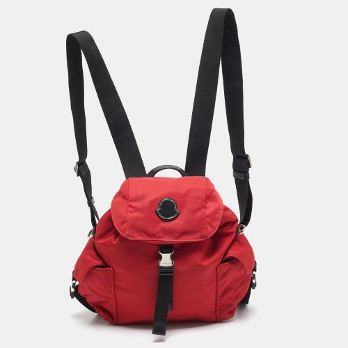 Moncler Red/Black Nylon Drawstring Flap Convertible Backpack - Moncler - Modalova