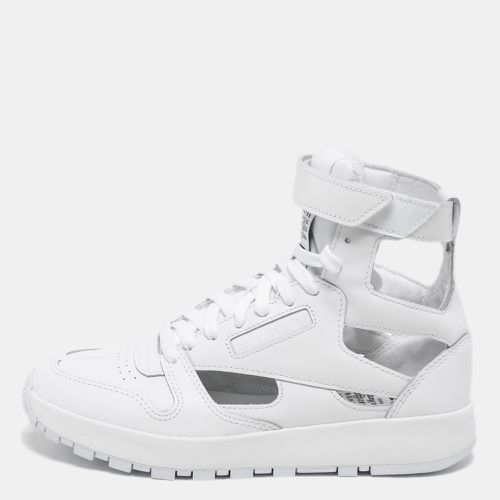 Maison Martin Margiela Reebok White Leather Tabi High Top Sneakers Size 39 - Maison Martin Margiela - Modalova