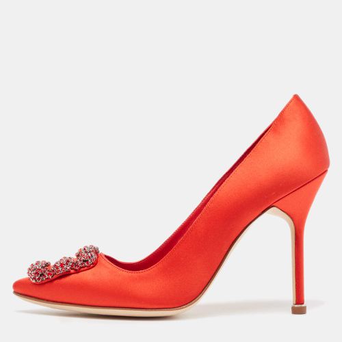 Manolo Blahnik Red Satin Hangisi Pumps Size 38 - Manolo Blahnik - Modalova