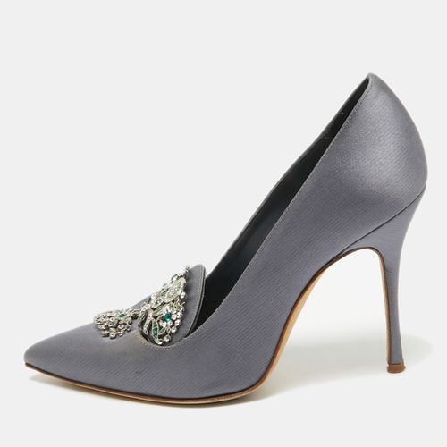 Manolo Blahnik Grey Satin Crystal Embellished Giralda Pumps Size 37 - Manolo Blahnik - Modalova