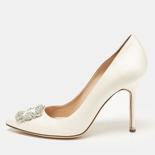 Manolo Blahnik Ivory Satin Hangisi Pumps Size 40.5 - Manolo Blahnik - Modalova