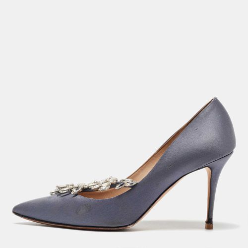 Manolo Blahnik Grey Satin Nadira Pointed Toe Pumps Size 39 - Manolo Blahnik - Modalova