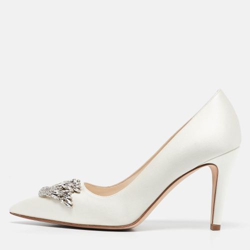 Manolo Blahnik White Satin Rhinestone Pumps Size 37.5 - Manolo Blahnik - Modalova