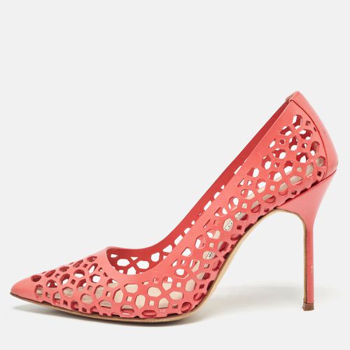 Manolo Blahnik Coral Pink Lasercut Leather BB Laserato Pumps Size 37 - Manolo Blahnik - Modalova