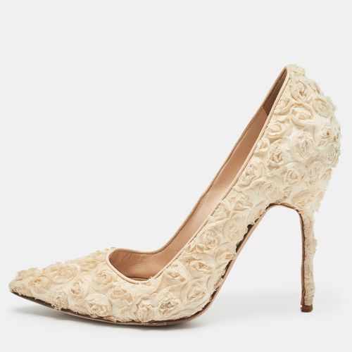 Manolo Blahnik Cream Fabric Floral Pumps Size 37 - Manolo Blahnik - Modalova