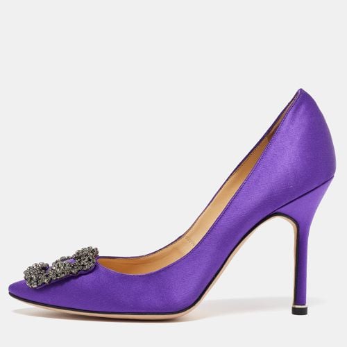 Manolo Blahnik Purple Satin Hangisi Crystal Embellished Pumps Size 37.5 - Manolo Blahnik - Modalova