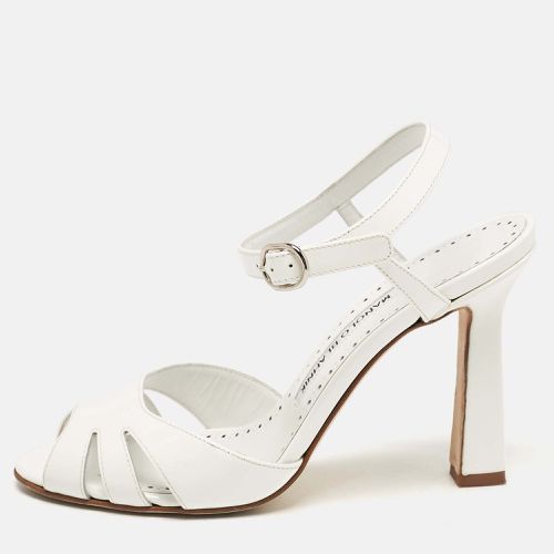 Manolo Blahnik White Patent Leather Ankle Strap Sandals Size 37 - Manolo Blahnik - Modalova