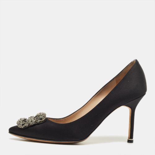 Manolo Blahnik Black Satin Hangisi Crystal Embellished Pumps Size 38.5 - Manolo Blahnik - Modalova