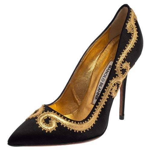 Manolo Blahnik Black Satin Embroidered Pointed Toe Pumps Size 34.5 - Manolo Blahnik - Modalova