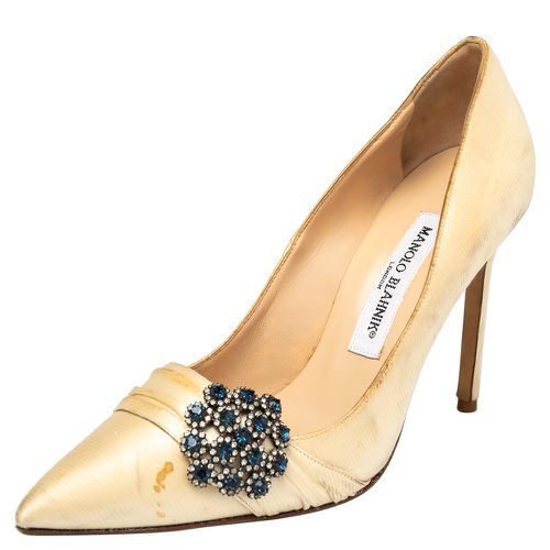 Manolo Blahnik Beige Satin Crystal Embellished Pointed Toe Pumps Size 37 - Manolo Blahnik - Modalova