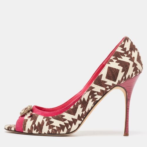 Tricolor Printed Canvas and Suede Embellished Buckle Peep Toe Pumps Size 40.5 - Manolo Blahnik - Modalova