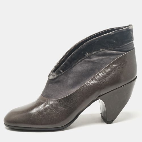 Marc Jacobs Grey Leather and Suede Ankle Length Boots Size 37 - Marc Jacobs - Modalova