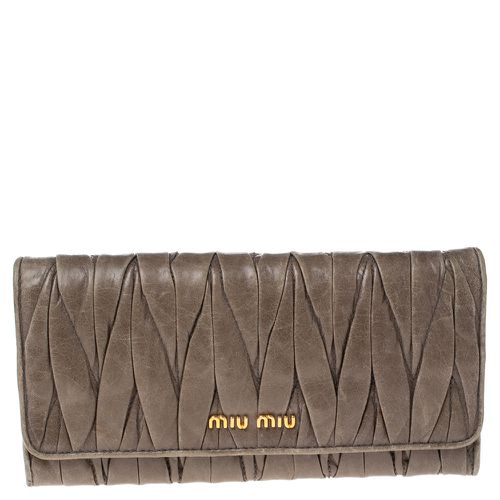 Miu Miu Khaki Green Matelasse Leather Continental Wallet - Miu Miu - Modalova