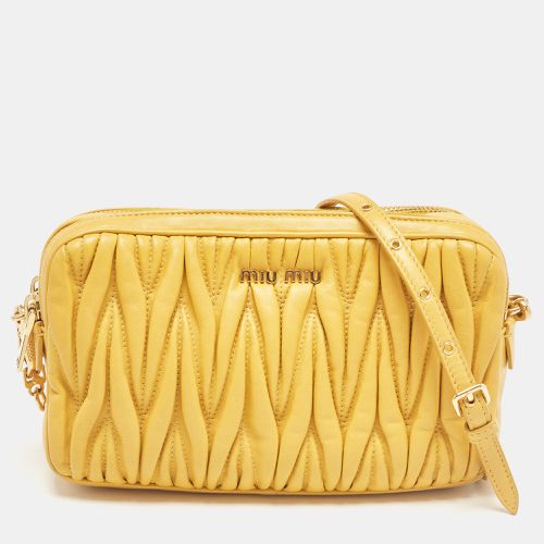 Miu Miu Mustard Matelassé Leather Double Zip Crossbody Bag - Miu Miu - Modalova