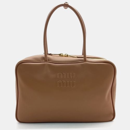 Miu Miu embossed logo bowling bag - Miu Miu - Modalova