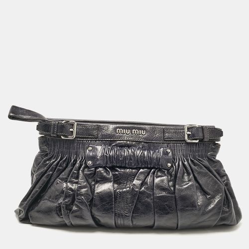 Dark Leather Ruched Buckle Clutch - Miu Miu - Modalova