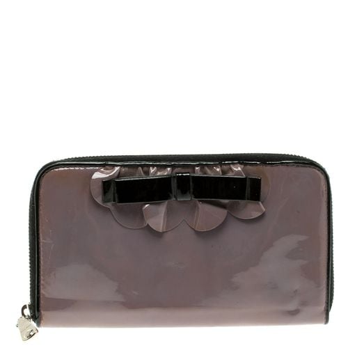 Miu Miu Lilac Patent Leather Zip Around Wallet - Miu Miu - Modalova