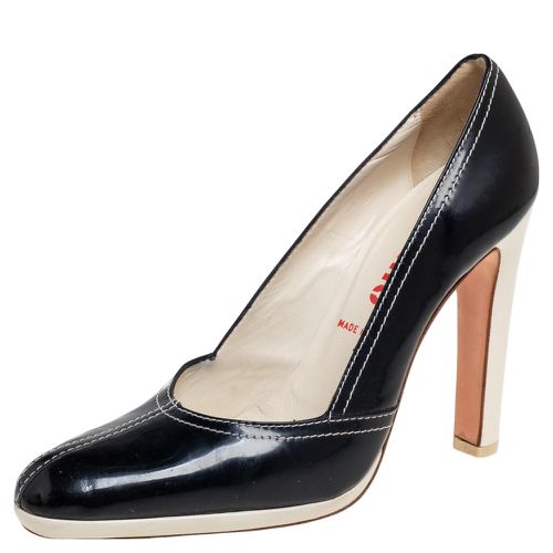 Miu Miu Black Patent Leather Round-Toe Pumps Size 37.5 - Miu Miu - Modalova