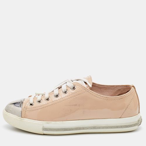 Miu Miu Beige Patent Leather Metal Cap Toe Low Top Sneakers Size 35 - Miu Miu - Modalova