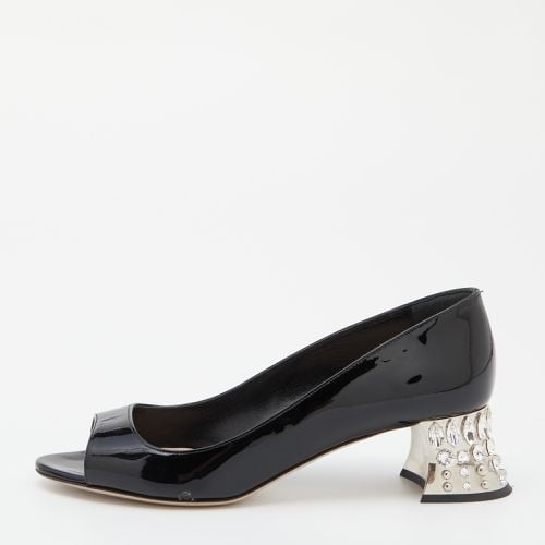 Miu Miu Black Patent Leather Crystal Embellished Block Heel Peep Toe Pumps Size 35.5 - Miu Miu - Modalova