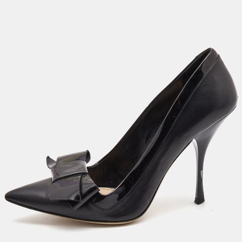 Miu Miu Black Patent and Leather Bow Pointed Toe Pumps Size 37 - Miu Miu - Modalova