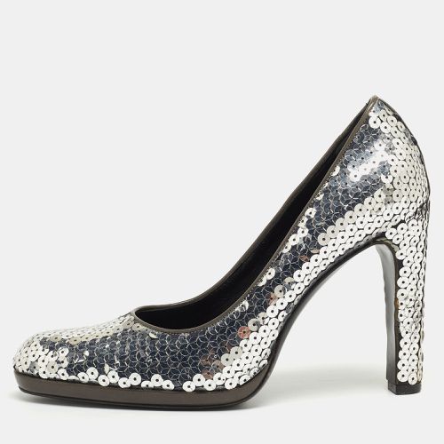 Miu Miu Silver Sequin Round Toe Pumps Size 37 - Miu Miu - Modalova