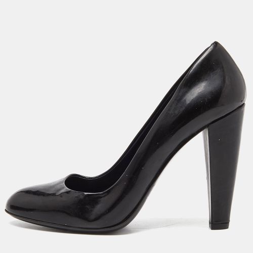 Miu Miu Black Patent Leather Round Toe Pumps Size 37 - Miu Miu - Modalova