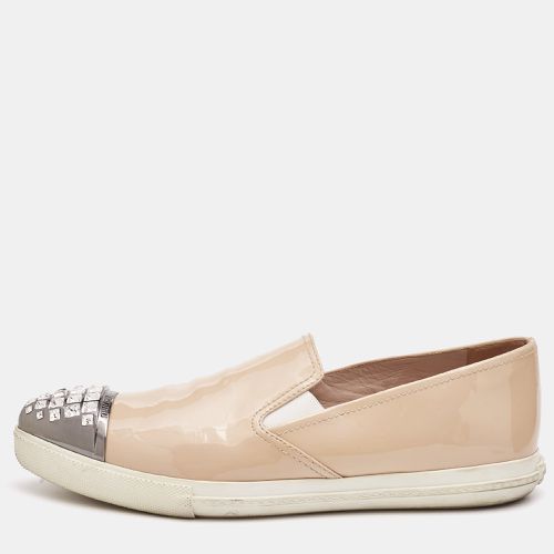 Miu Miu Beige Patent Leather Crystal Embellishment Pointed Sneakers Size 41 - Miu Miu - Modalova