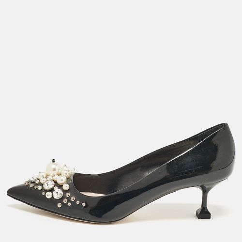 Miu Miu Black Patent Crystal and Pearl Embellished Pointed Toe Pumps Size 39 - Miu Miu - Modalova