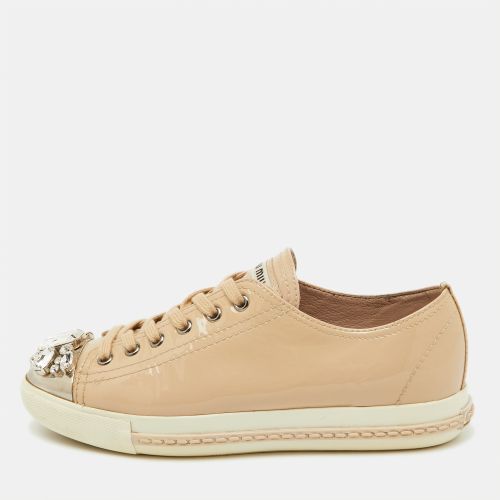 Patent Leather Cap Toe Crystal Embellished Low Top Sneakers Size 37.5 - Miu Miu - Modalova