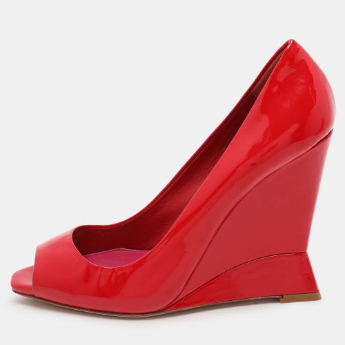 Miu Miu Red Patent Leather Wedge Pumps Size 38.5 - Miu Miu - Modalova