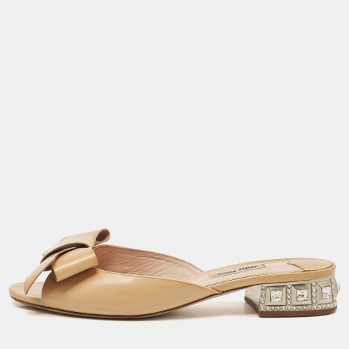 Patent Leather Crystal Embellishment Mule Sandals Size 38 - Miu Miu - Modalova
