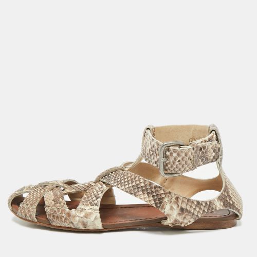 サンダル・ミュール Miu Miu Sandalo Flat Con Logo Miu Miu logo-lettering Sandals | Neutrals | FARFETCH