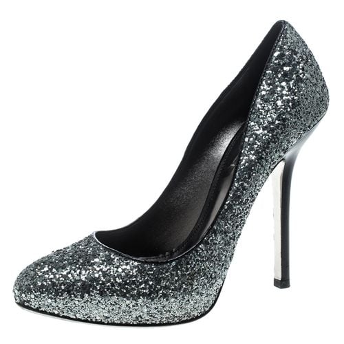 Miu Miu Metallic Silver Coarse Glitter Platform Pumps Size 39 - Miu Miu - Modalova