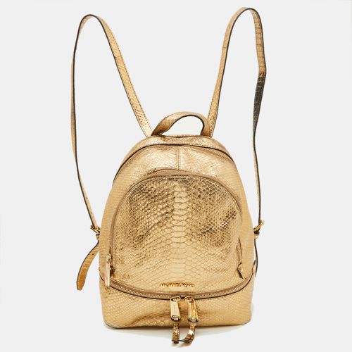 Michael Kors Metallic Gold Python Embossed Leather Small Rhea Backpack - Michael Kors - Modalova