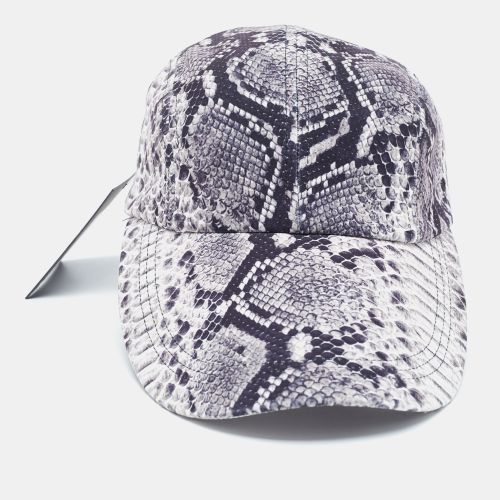 Black/ Python Print Poly Lycra Long Bill Baseball Cap One Size - Norma Kamali - Modalova