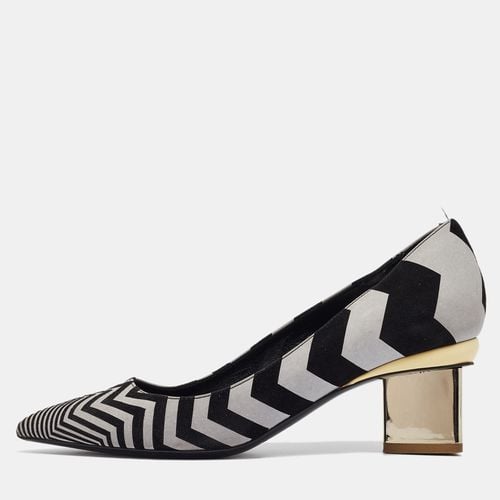 Nicholas Kirkwood Black/Grey Chevron Suede Block Heel Pumps Size 37 - Nicholas Kirkwood - Modalova