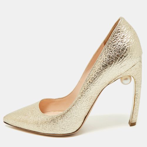 Nicholas Kirkwood Gold Texture Leather Pearl Embellished Pointed Toe Pumps Size 38.5 - Nicholas Kirkwood - Modalova