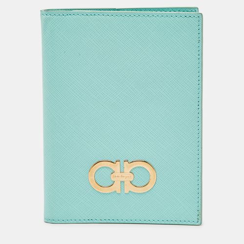 Salvatore Ferragamo Green Leather Passport Holder - Salvatore Ferragamo - Modalova