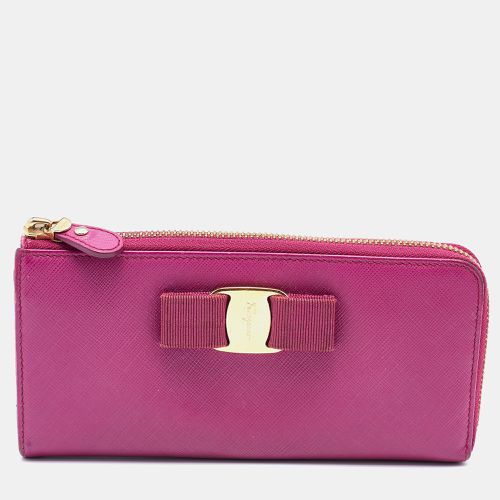 Salvatore Ferragamo Pink Saffiano Leather Vara Bow Zip Continental Wallet - Salvatore Ferragamo - Modalova