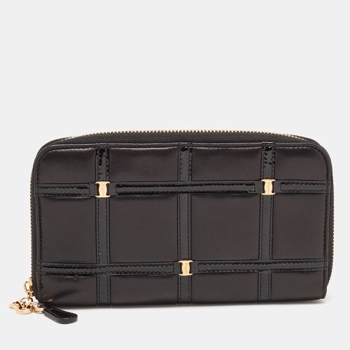 Salvatore Ferragamo Black Leather Square Quilt Zip Around Wallet - Salvatore Ferragamo - Modalova