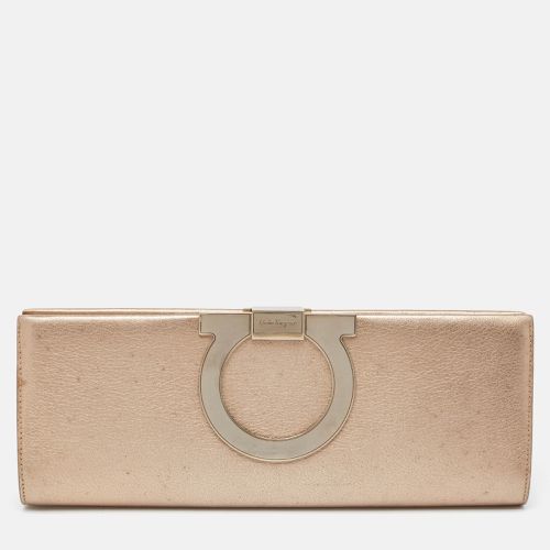 Salvatore Ferragamo Metallic Beige Leather Musa Gancini Clutch - Salvatore Ferragamo - Modalova