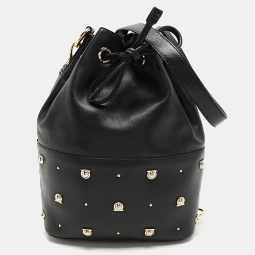 Salvatore Ferragamo Black Leather Gancio Stud Bucket bag - Salvatore Ferragamo - Modalova