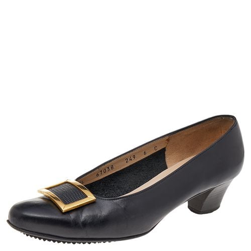 Salvatore Ferragamo Black Leather Buckle Pumps Size 36.5 - Salvatore Ferragamo - Modalova