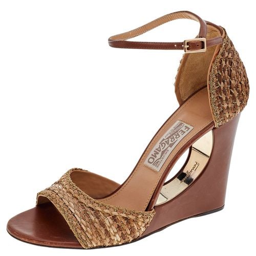 Salvatore Ferragamo Brown/Beige Woven Straw Chain Embellishment Sandals Size 38.5 - Salvatore Ferragamo - Modalova